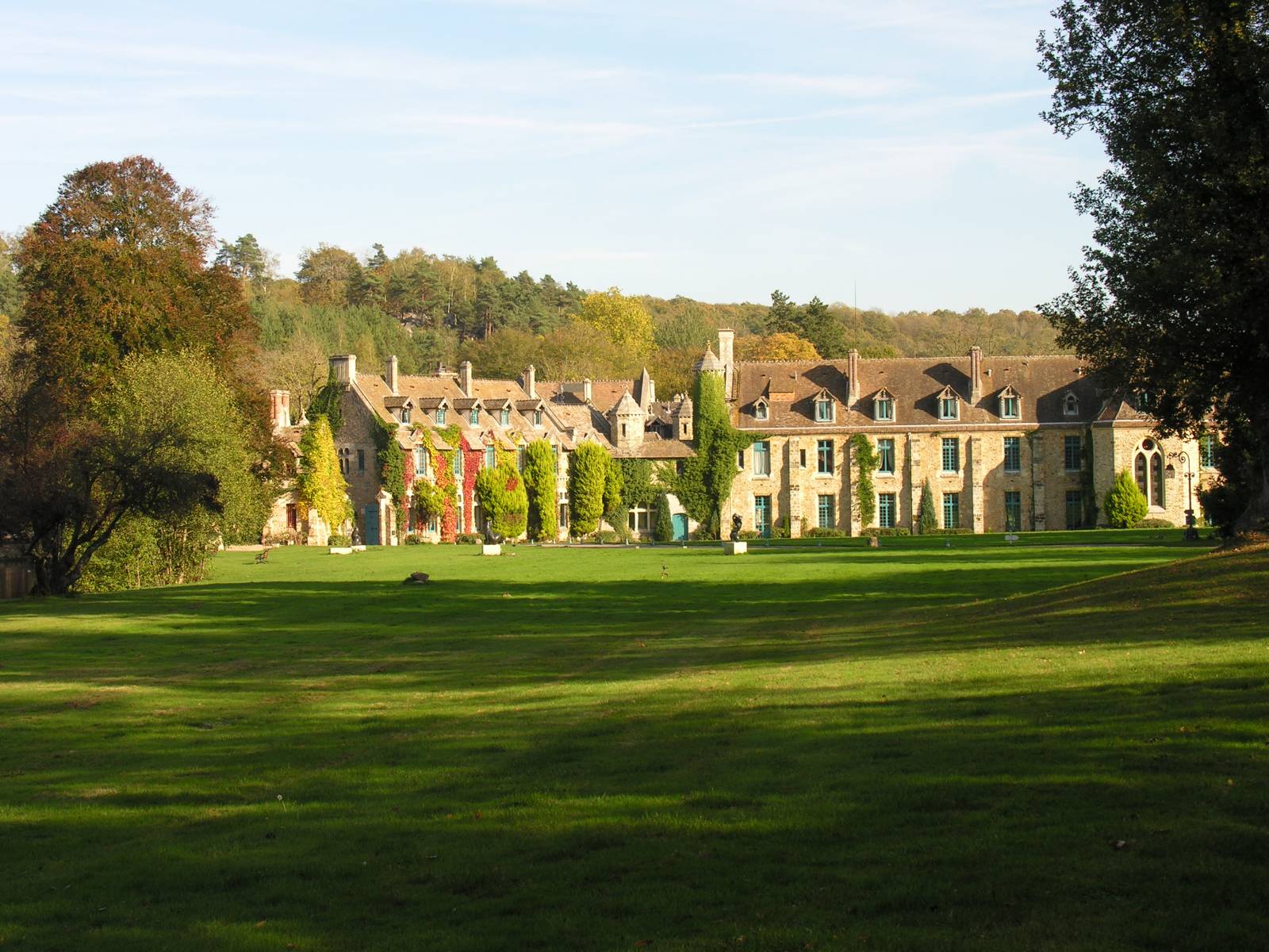 Vaux de Cernay abbey